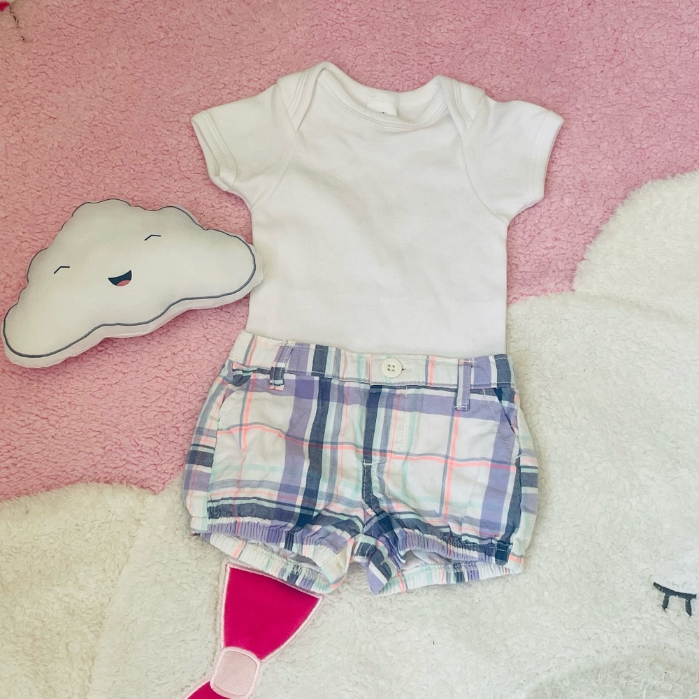 White Onside and Purple short Outfit for Babies 0-3 month